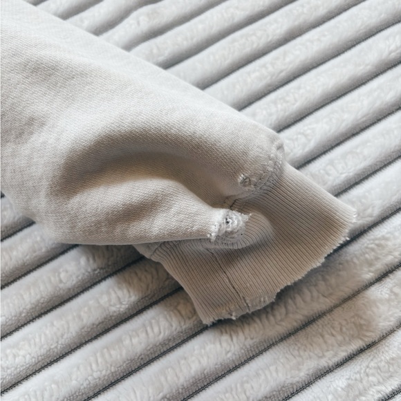 Vintage Guess Crewneck Sweatshirt - Picture 5 of 5